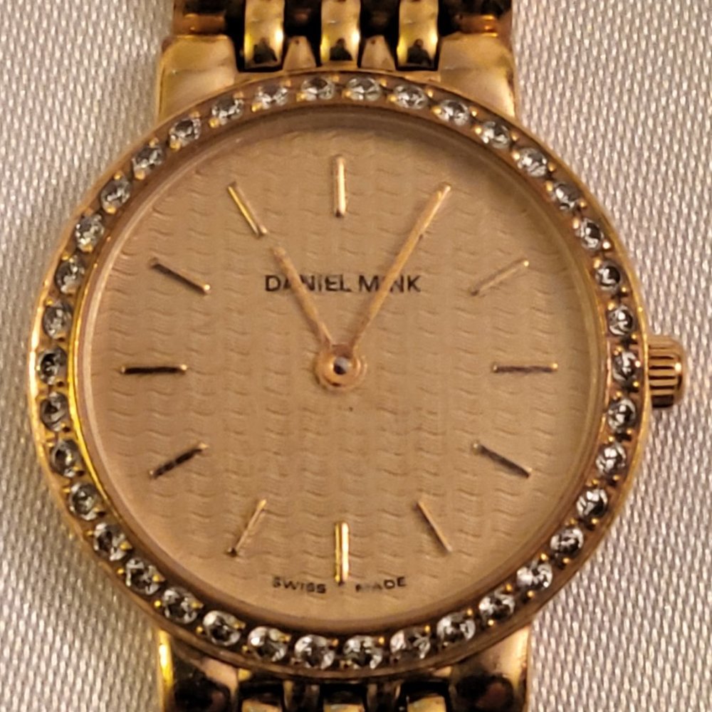 DANIEL MINK VINTAGE WOMENS GOLD CHAIN LINK WATCH